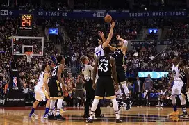 爱游戏官网-国王杯赛程吃紧，布鲁克林篮网国际比赛日再遭质疑，更衣室稳定，数据趋势出现新变化