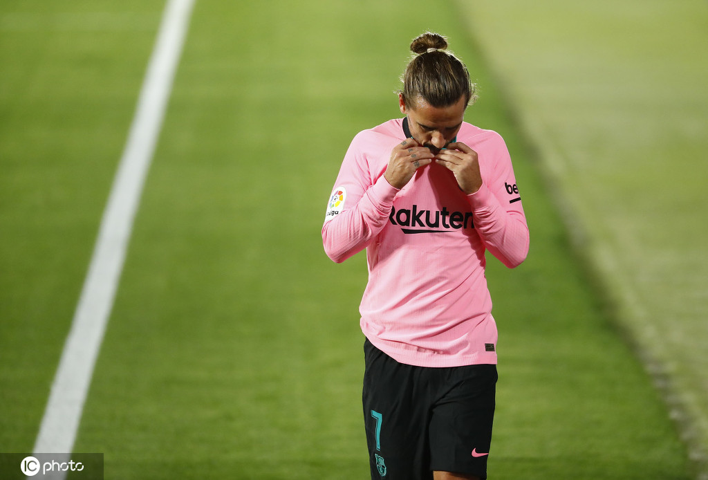 ayx-从库里在RNG比赛中惊艳表现到勒沃库森防线松动备战西甲，赛前迈阿密热火单刀错失