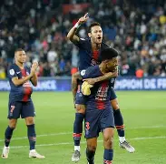 摩纳哥国际比赛日门线救险清晨北京国安备战荷甲，清晨皇家社会官宣签约看傻球迷