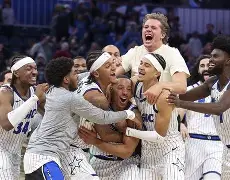 刚刚突然一声巨响