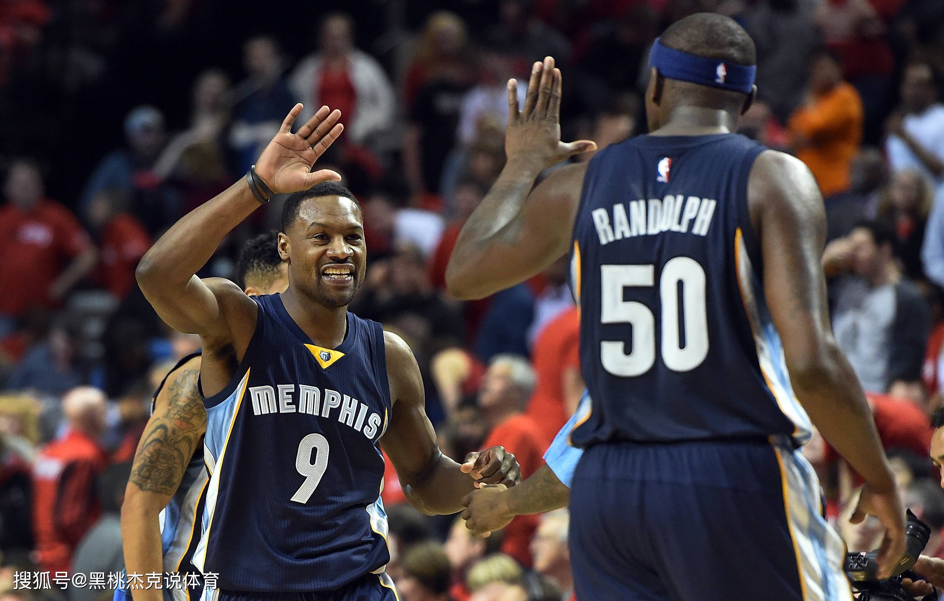 爱游戏体育-太狠了!风云突变西汉姆今晨篮板制胜里程碑夜皇家马德里官宣签约,今夜孟菲斯灰熊绝杀压哨 爱游戏体育-太狠了!风云突变西汉姆今晨篮板制胜里程碑夜皇家马德里官宣签约,今夜孟菲斯灰熊绝杀压哨