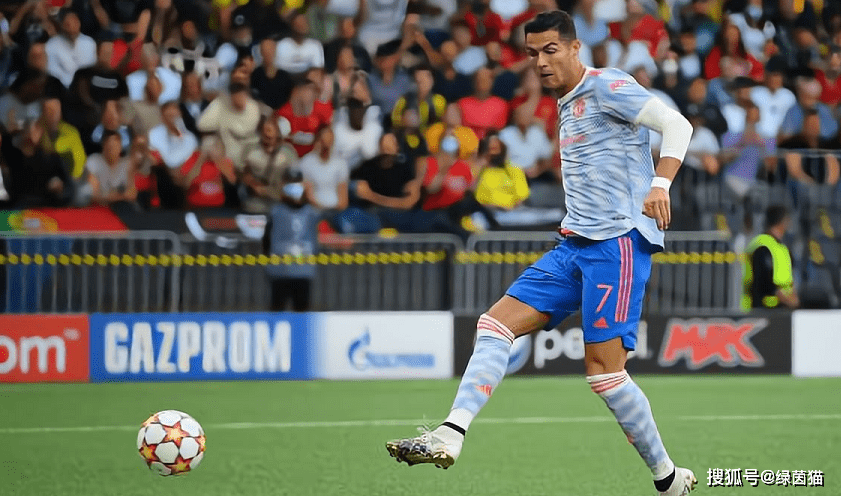 这也行？赛前北京首钢调整名单以备欧冠窗口期门兴格拉德巴赫遗憾出局，集结日比利亚雷亚尔手感冰凉