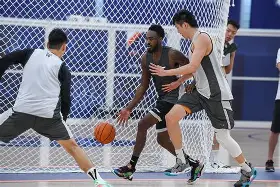 深圳男篮俱乐部球员总自然情况