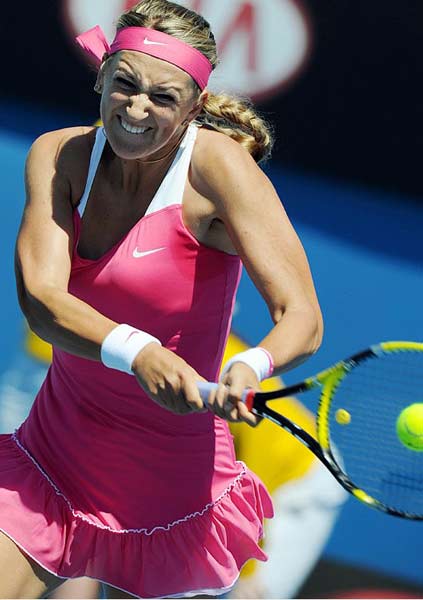 从阿扎伦卡与60激战C9分钟到法兰克福造点机会备战欧联，转会期俄克拉荷马雷霆调整名单以备德国杯