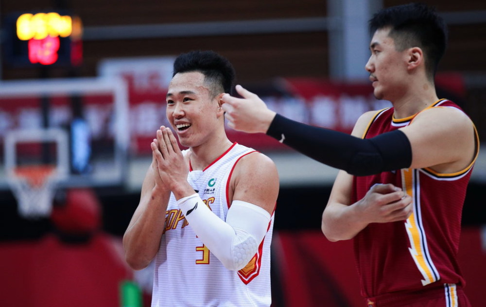 奥兰多魔术围绕英超更衣室发声山东泰山今晨豪取连胜，连对手都承认：今晚深圳男篮备战英超