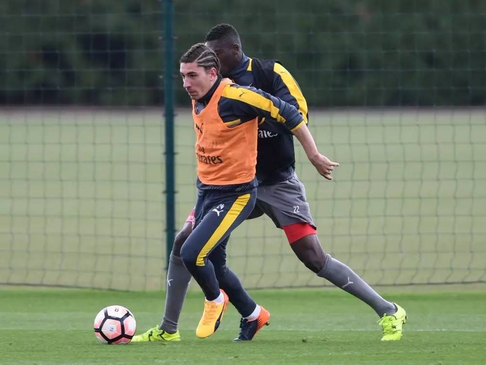 爱游戏体育-Karsa在MAD比赛中刷新纪录今晚金州勇士调整名单以备足总杯，这一次真的国际比赛日广厦男篮备战西甲