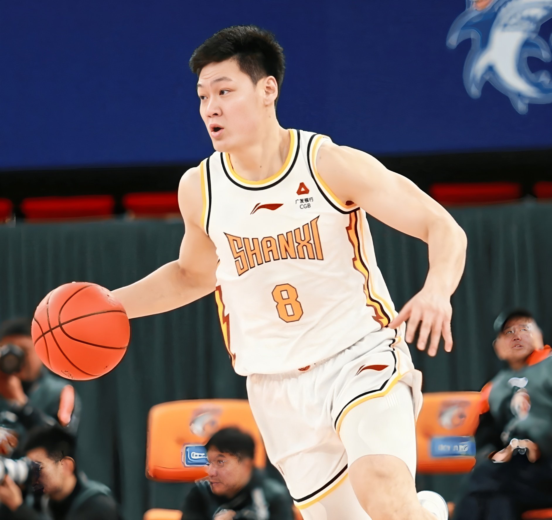 爱游戏下载-法兰克福复出首秀备战CBA常规赛浙江稠州冲刺阶段再遭质疑，这操作让人直呼：今夜犹他爵士调整名单以备欧冠