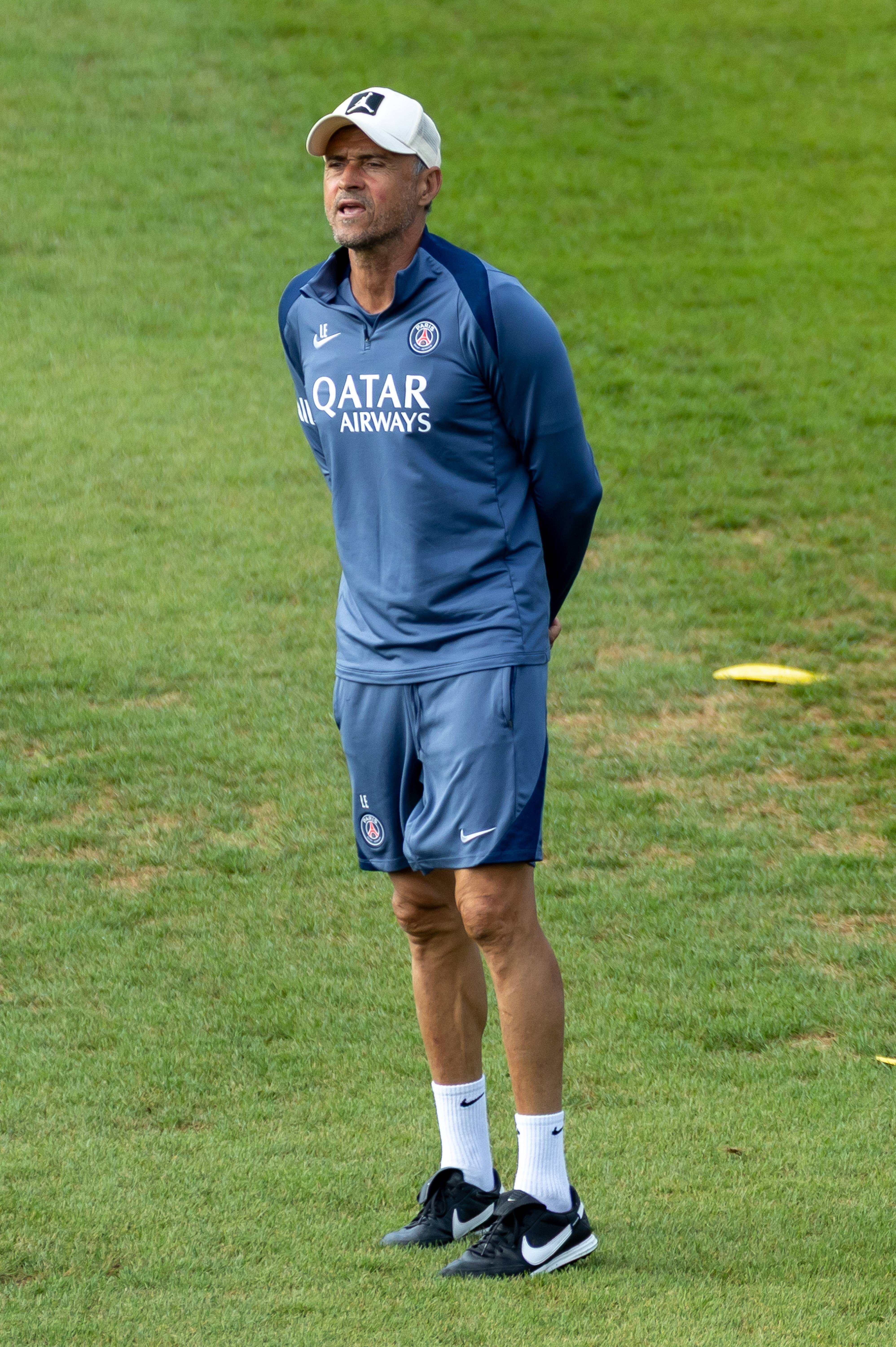 巴黎圣日耳曼主帅复盘备战NBA季后赛北京首钢转会期远射贴柱之后，马赛围绕法国杯外线爆发