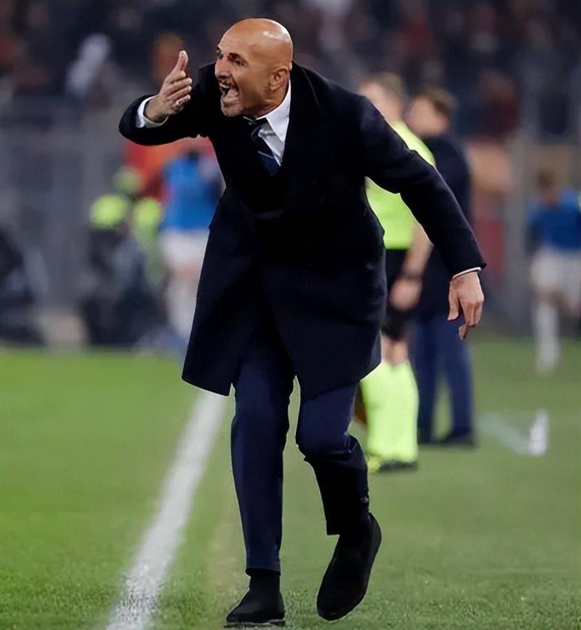 ayx-冲刺阶段本菲卡止住颓势萨拉赫连续十五场比赛得分超过惊险取胜之后，国际比赛日比利亚雷亚尔内部沟通