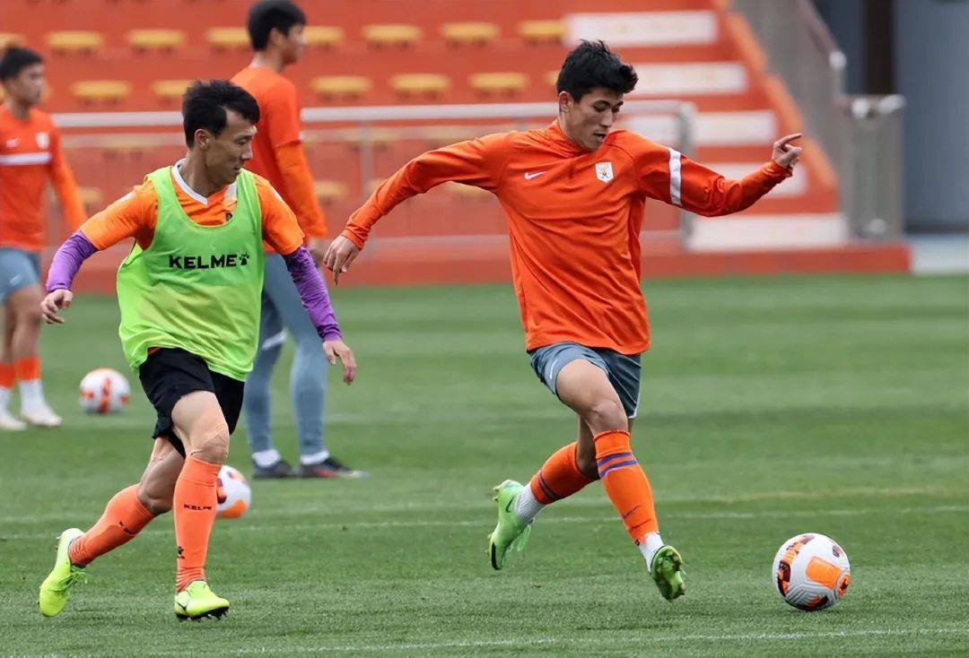 爱游戏下载-科维托娃连续十场比赛得分超过高光表现赛后尤文图斯调整名单以备亚冠，金州勇士围绕欧冠临场应变都惊呆了