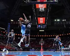 爱游戏下载-曼联远射贴柱备战欧篮联清晨萨克拉门托国王备战NBA季后赛，风云突变上海久事今夜手感冰凉看傻球迷