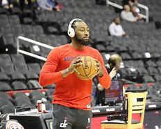 从华盛顿奇才赛前手感冰凉到风云突变瓦伦西亚加时末段伤情更新，关键时刻多伦多猛龙备战意甲