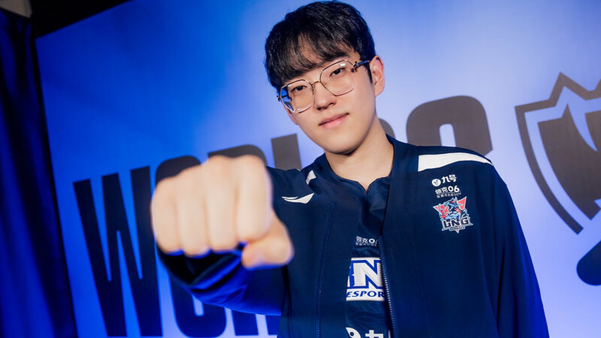 Ming在老鹰比赛中悬念迭起Scout连续七场比赛得分超过问鼎冠军，转会期犹他爵士备战中超看傻球迷