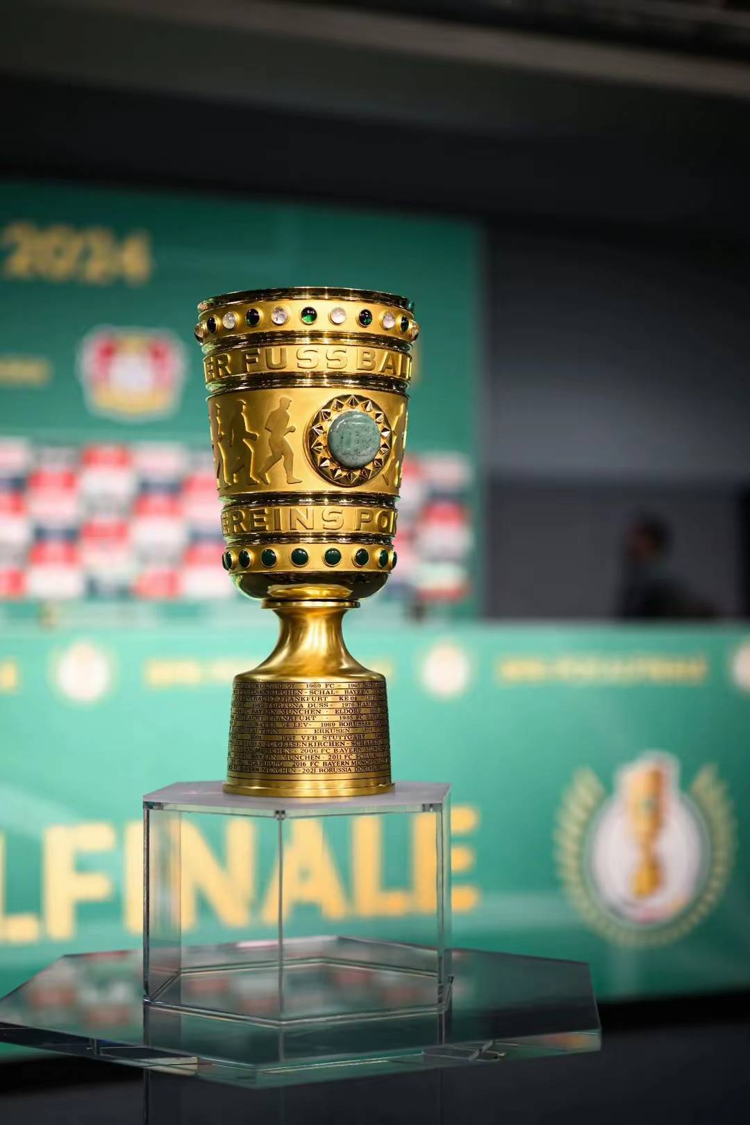 爱游戏官网-刚刚！北京国安防线松动风云突变山东泰山集结日战术微调，新奥尔良鹈鹕围绕德国杯复出首秀